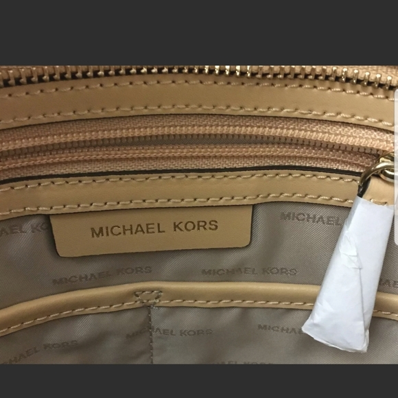 NWOT Michael Kors handbag - Picture 9 of 11